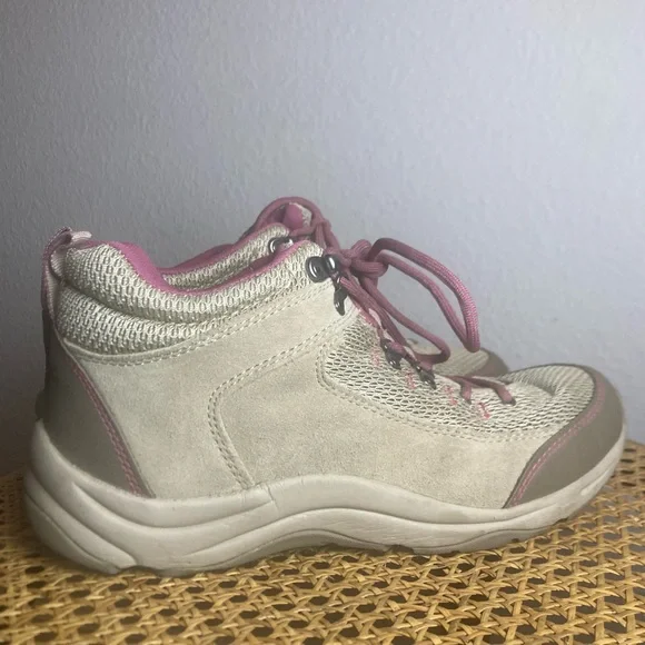 Vionic Cypress Trail Walker Hiking Boots - Picture 3 of 13